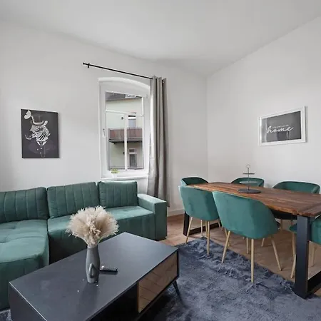 Unique Burgwart Wohlfuehl-suite - Naehe Dresden Apartamento *